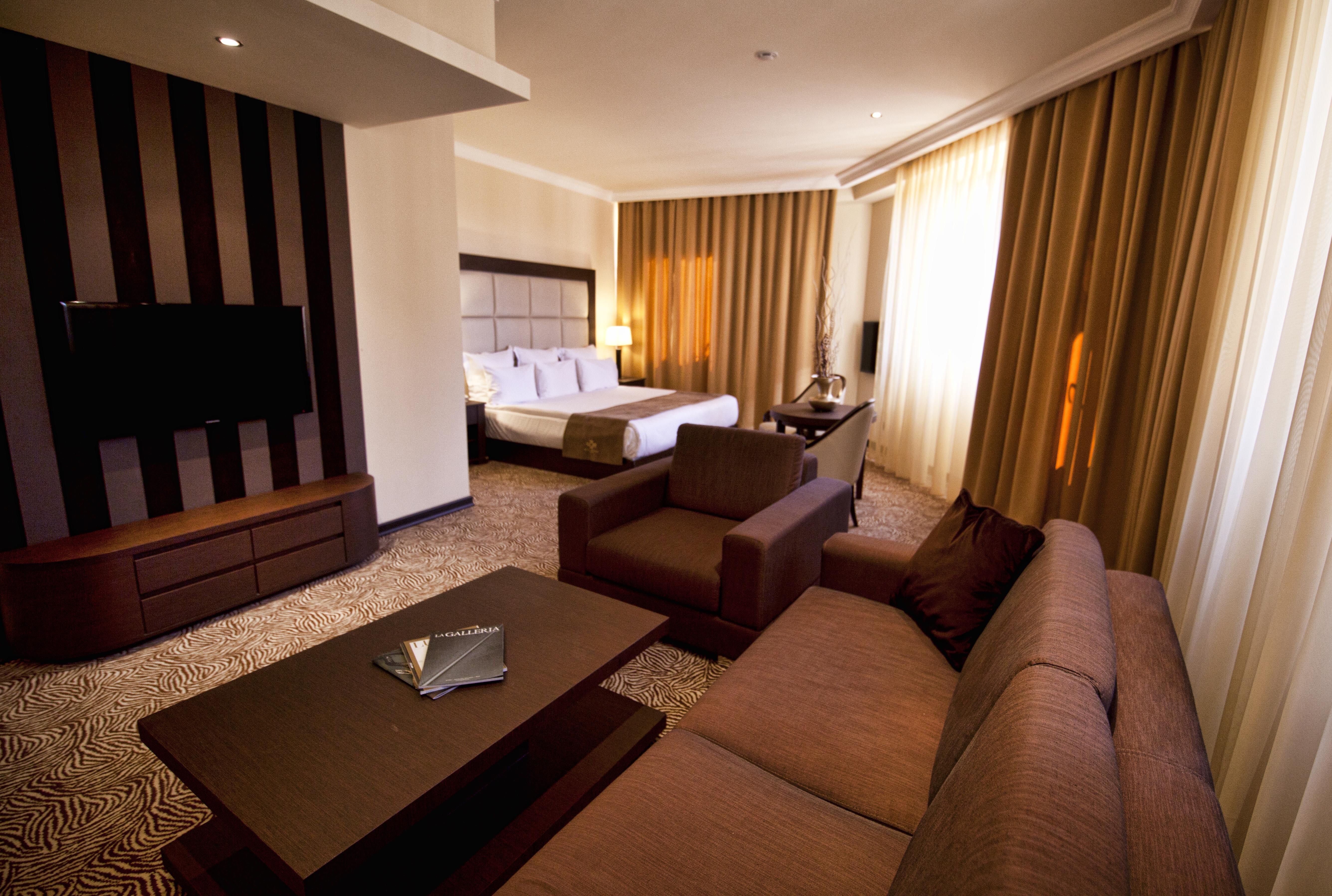 Hotel National Erivan Exterior foto Suite